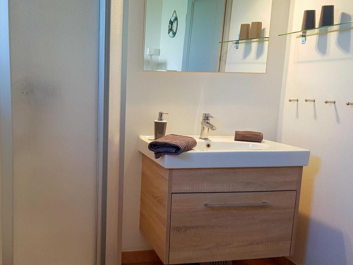 Ferienwohnung Im Roten Haus Stahlbrode Esterno foto